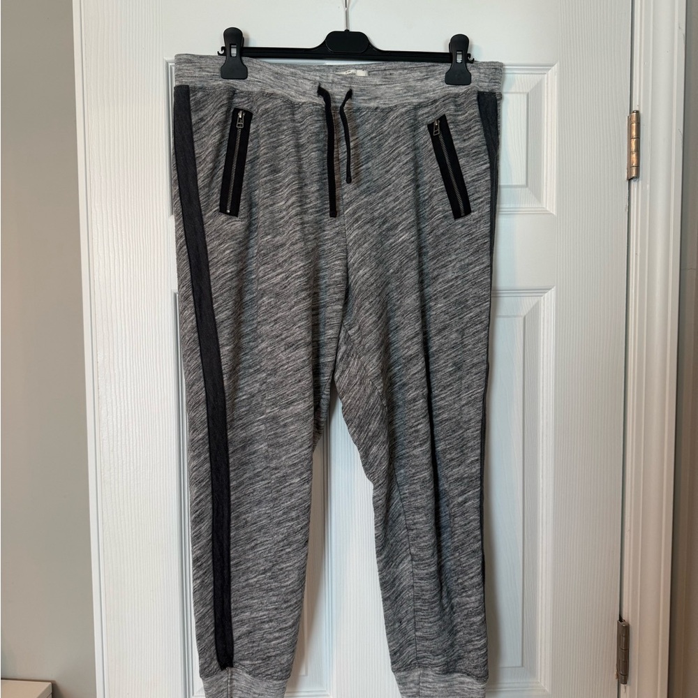 Abercrombie & Fitch - Gray Joggers with Black Stripes